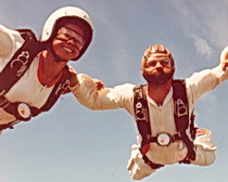 Shirely and Nino skydiving