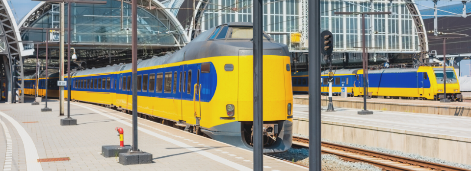 trains leaving Amsterdam station